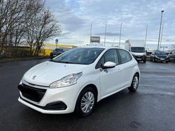 Weiß Gebraucht 2018 Peugeot 208 Access Kleinwagen | 3.999 € (Superpreis)
