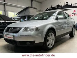 Silber Gebraucht 2002 VW Passat Highline Limousine | 8.999 €