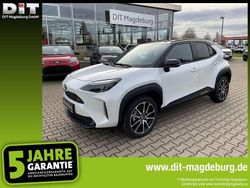 Platinum white pearl/black mic Gebraucht 2024 Toyota Yaris Hybrid Sport SUV | 30.990 € (Fairer Preis)