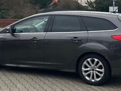Grau Gebraucht 2015 Ford Focus Titanium Kombi | 6.900 € (Guter Preis)