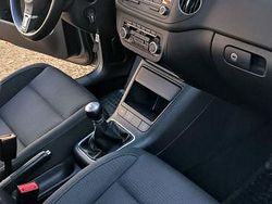 Grau Gebraucht 2010 VW Golf Plus Team Van / Kleinbus | 6.800 € (Fairer Preis)