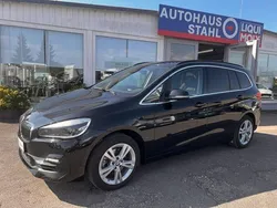 Saphirschwarz metallic Gebraucht 2020 BMW 218 Gran Tourer Luxury Line Van / Kleinbus | 21.990 € (Fairer Preis)