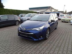 Blau Gebraucht 2016 Toyota Avensis Kombi | 6.990 € (Guter Preis)