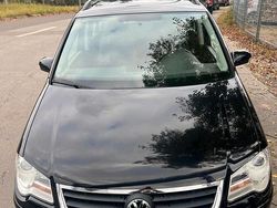 Schwarz Gebraucht 2009 VW Touran Van / Kleinbus | 6.300 € (Teuer)