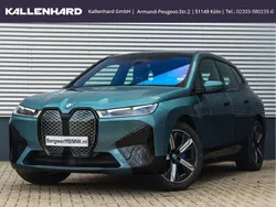 Blau Gebraucht 2023 BMW iX SUV | 54.875 € (Etwas zu teuer)