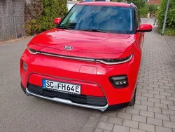 Rot Gebraucht 2020 Kia Soul EV Vision SUV | 18.700 € (Fairer Preis)