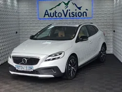 Weiß Gebraucht 2018 Volvo V40 CC Plus Kombi | 13.950 € (Fairer Preis)
