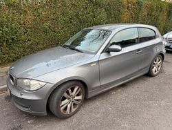 Grau Gebraucht 2009 BMW 118 Coupé Coupé | 2.990 € (Fairer Preis)