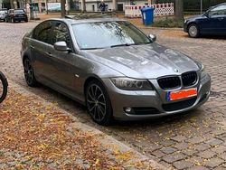 Silber Gebraucht 2009 BMW 318 Limousine | 4.500 € (Fairer Preis)