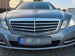 Grau Gebraucht 2013 Mercedes E200 Kombi | 7.300 € (Superpreis)
