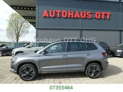Grau Neu 2025 Skoda Karoq SportLine SUV | 36.550 € (Fairer Preis)