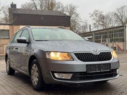 Grau Gebraucht 2013 Skoda Octavia Ambition Kombi | 4.199 € (Guter Preis)