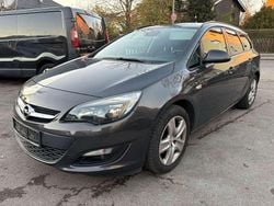 Grau Gebraucht 2015 Opel Astra Edition Kombi | 4.999 € (Guter Preis)