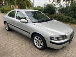 Grau Gebraucht 2002 Volvo S60 Limousine | 4.999 € (Etwas zu teuer)