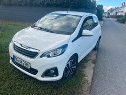Weiß Gebraucht 2016 Peugeot 108 Allure Kleinwagen | 5.650 € (Guter Preis)