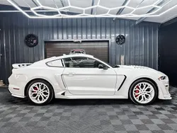 Weiß Gebraucht 2021 Ford Mustang GT | 31.990 € (Guter Preis)