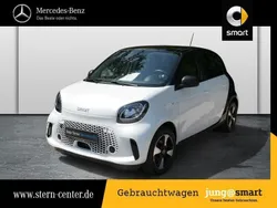 Weiß Gebraucht 2021 Smart ForFour Electric Drive Passion Limousine | 10.678 € (Fairer Preis)