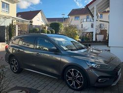 Grau Gebraucht 2020 Ford Focus Kombi | 19.500 € (Etwas zu teuer)