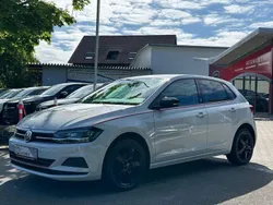 Weiß Gebraucht 2018 VW Polo Beats Limousine | 17.290 €
