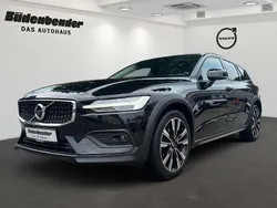 Schwarz Gebraucht 2019 Volvo V60 CC Pro Kombi | 31.888 € (Teuer)