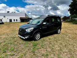 Schwarz Gebraucht 2019 Dacia Dokker Stepway Van | 14.700 €