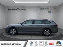 Grau Gebraucht 2024 VW Passat Kombi | 28.990 € (Fairer Preis)