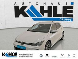 Weiß Gebraucht 2023 VW Golf VIII Move Limousine | 25.990 € (Fairer Preis)