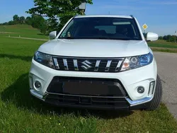 Weiß Gebraucht 2020 Suzuki Vitara Comfort SUV | 15.700 € (Superpreis)