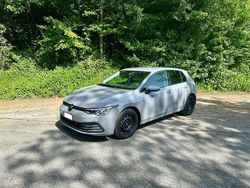 Grau Gebraucht 2022 VW Golf VIII Limousine | 21.900 € (Guter Preis)