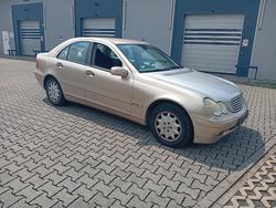 Beige Gebraucht 2003 Mercedes C200 Limousine | 999 € (Guter Preis)