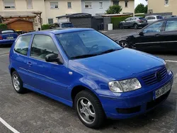 Blau Gebraucht 2000 VW Polo Kleinwagen | 450 € (Superpreis)