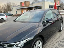 Schwarz Gebraucht 2022 VW Golf Alltrack Life Kombi | 21.000 €