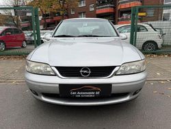 Silber Gebraucht 1999 Opel Vectra Comfort Limousine | 2.650 € (Teuer)
