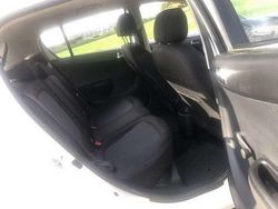 Weiß Gebraucht 2013 Hyundai i20 Edition Limousine | 2.965 € (Guter Preis)