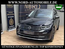 Deep black perleffek (metallic) Gebraucht 2022 VW Tiguan Elegance SUV | 27.990 € (Guter Preis)