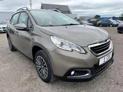 Grau Gebraucht 2014 Peugeot 2008 Active SUV | 9.750 € (Etwas zu teuer)