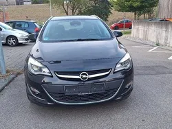 Schwarz Gebraucht 2014 Opel Astra Eco Kombi | 3.900 € (Guter Preis)