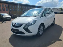 Weiß Gebraucht 2016 Opel Zafira Tourer Innovation Van / Kleinbus | 5.200 € (Superpreis)