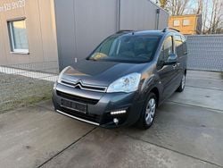 Grau Gebraucht 2017 Citroën Berlingo SELECTION Van / Kleinbus | 5.990 € (Superpreis)