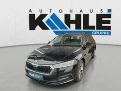 Schwarzmagic perleffekt Gebraucht 2023 Skoda Octavia Tour Kombi | 28.989 € (Etwas zu teuer)