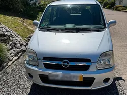 Silber Gebraucht 2005 Opel Agila Kleinwagen | 2.500 €