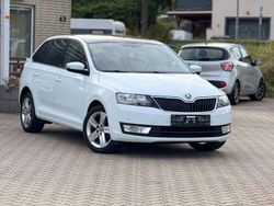 Bila laser/laser white Gebraucht 2016 Skoda Rapid Joy Kombi | 8.900 € (Fairer Preis)