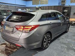 Grau Gebraucht 2017 Hyundai i40 Premium Kombi | 10.700 € (Fairer Preis)