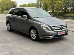 Grau Gebraucht 2013 Mercedes B180 Van / Kleinbus | 9.400 € (Fairer Preis)