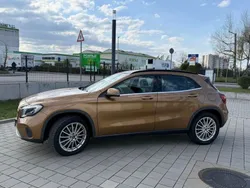Gold Gebraucht 2017 Mercedes GLA250 Style SUV | 19.900 € (Fairer Preis)