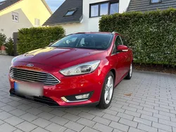 Rot Gebraucht 2014 Ford Focus Titanium Kombi | 6.400 € (Fairer Preis)