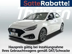 Weiß Neu 2025 Hyundai i30 Advantage Limousine | 23.480 € (Fairer Preis)
