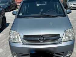Grau Gebraucht 2004 Opel Meriva Van / Kleinbus | 1.050 € (Guter Preis)