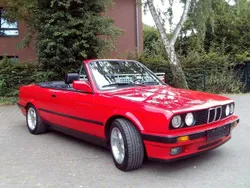 Rot Gebraucht 1991 BMW 320 Cabriolet Sport Line Cabrio | 28.500 €