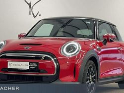 Rot Gebraucht 2022 Mini Cooper Coupé Classic Coupé | 16.990 € (Fairer Preis)